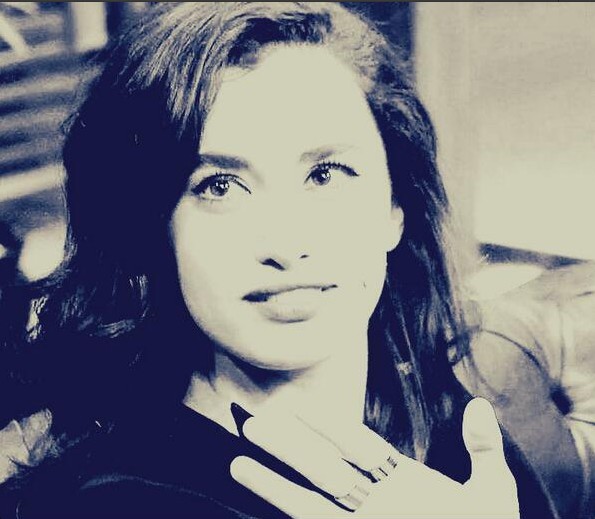 Hande Doğandemir Fotoğrafı