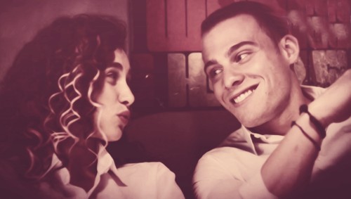 Hande Doğandemir Fotoğrafı