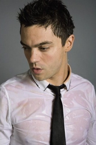 Dominic Cooper Fotoğrafı