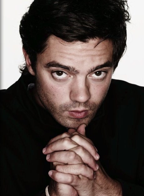 Dominic Cooper Fotoğrafı