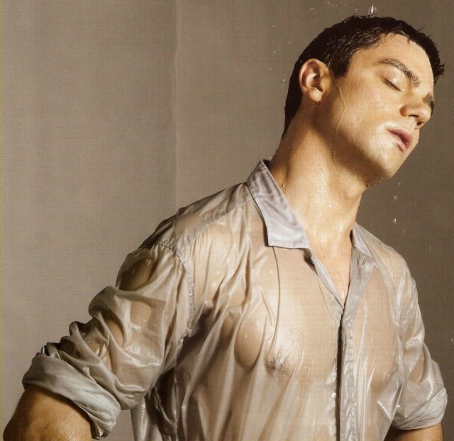 Dominic Cooper Fotoğrafı