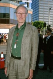 James Cromwell fotoğrafı