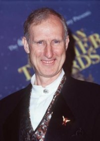 James Cromwell fotoğrafı