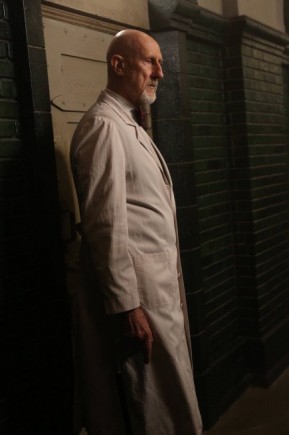 James Cromwell Fotoğrafı