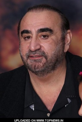 Ken Davitian Fotoğrafı