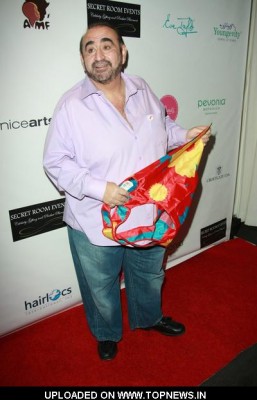 Ken Davitian Fotoğrafı