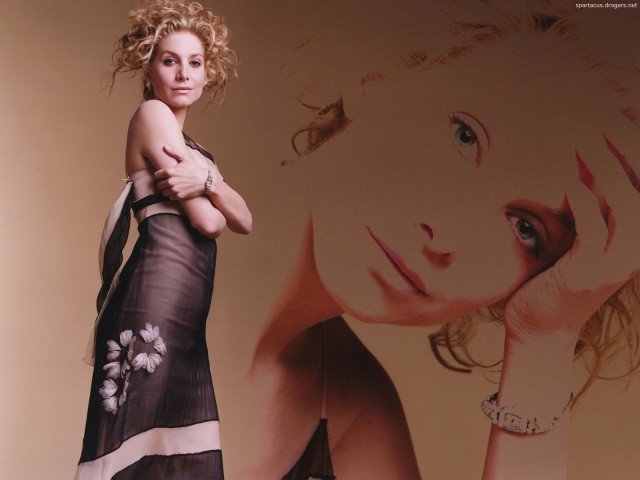 Elizabeth Mitchell Fotoğrafı