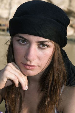 Öznur Kula Fotoğrafı