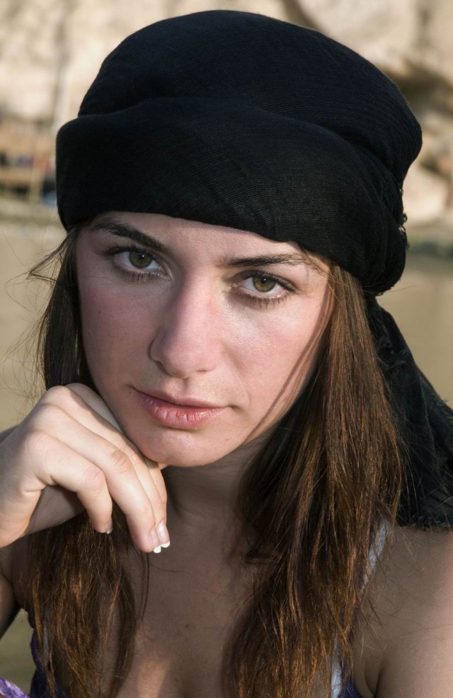 Öznur Kula Fotoğrafı