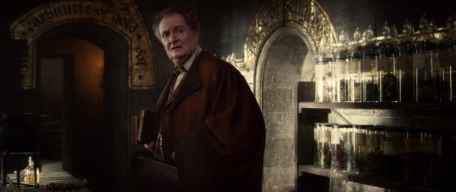 Jim Broadbent Fotoğrafı