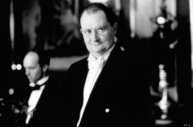 Jim Broadbent Fotoğrafı