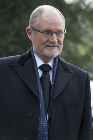 Jim Broadbent Fotoğrafı