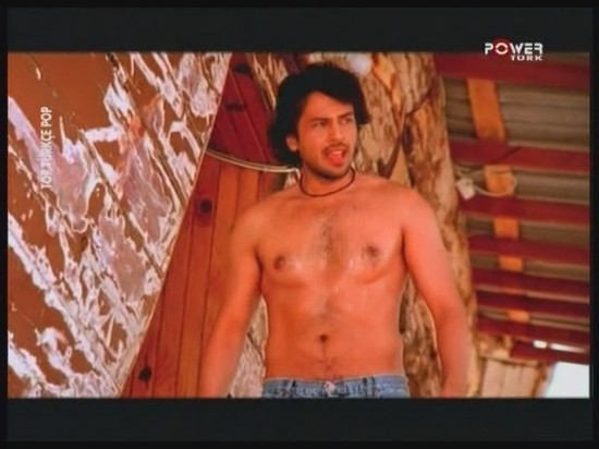 Emre Altuğ Fotoğrafı