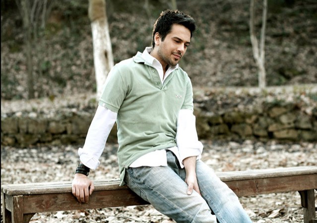 Emre Altuğ Fotoğrafı