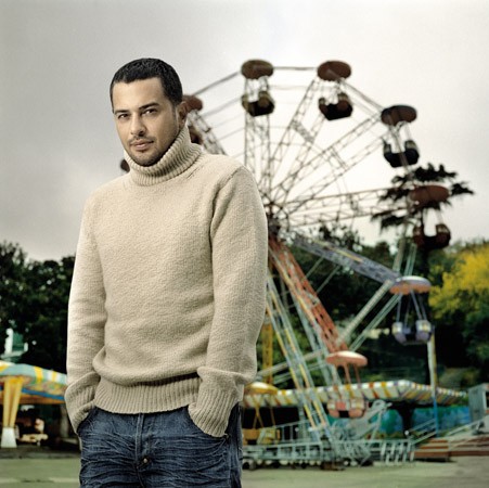 Emre Altuğ Fotoğrafı