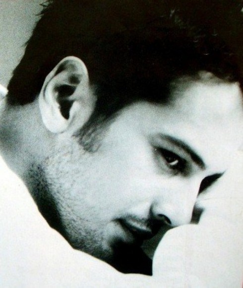 Emre Altuğ Fotoğrafı