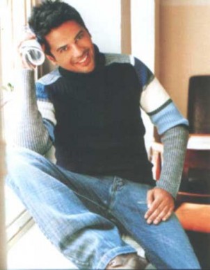 Emre Altuğ Fotoğrafı