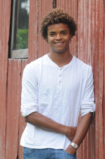 Eka Darville fotoğrafı