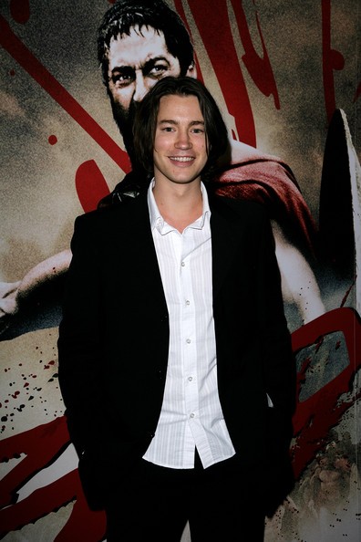 Tom Wisdom Fotoğrafı