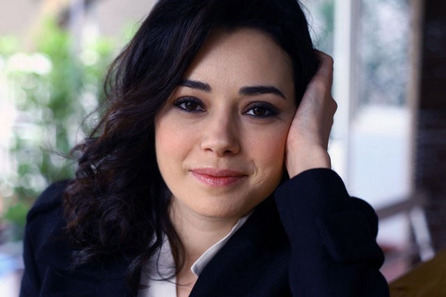 Özgü Namal Fotoğrafı