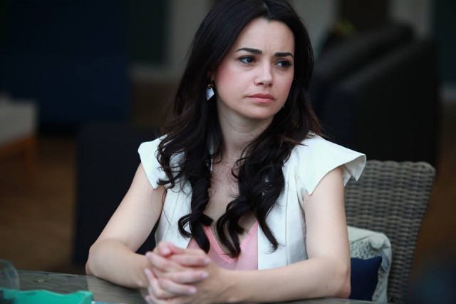 Özgü Namal Fotoğrafı