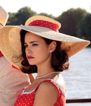 Özgü Namal Fotoğrafı