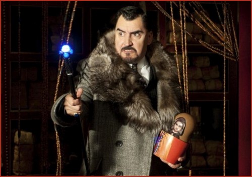 Alfred Molina Fotoğrafı