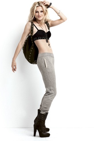 Rachael Taylor Fotoğrafı