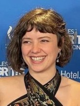 Pauline Etienne fotoğrafı