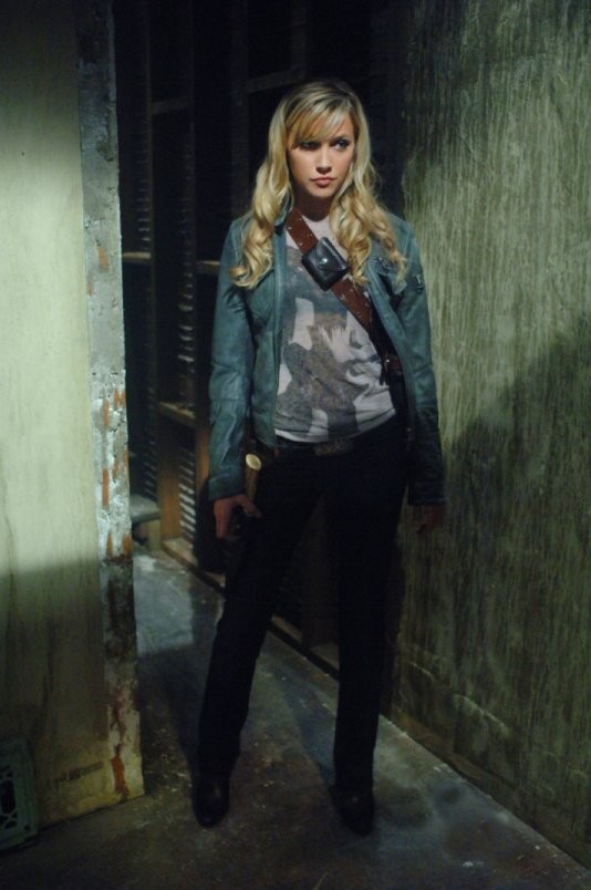 Katie Cassidy Fotoğrafı