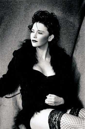 Hande Ataizi Fotoğrafı