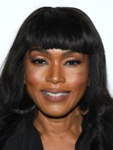 Angela Bassett fotoğrafı
