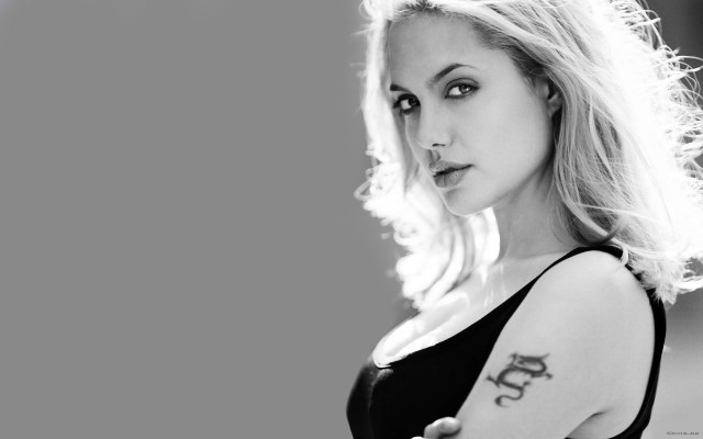 Angelina Jolie Fotoğrafı