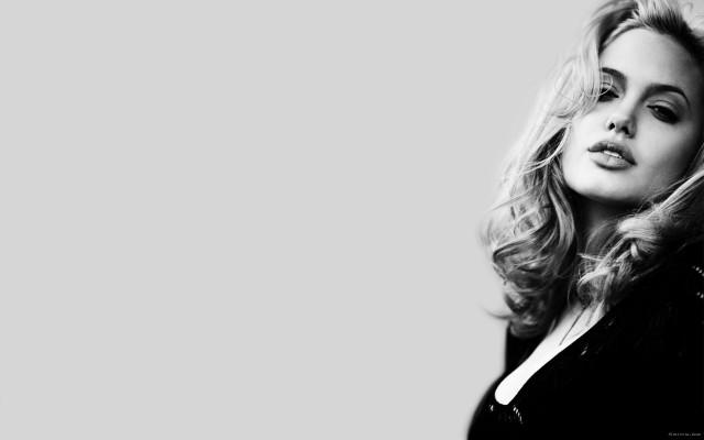 Angelina Jolie Fotoğrafı