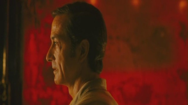 David Strathairn fotoğrafı