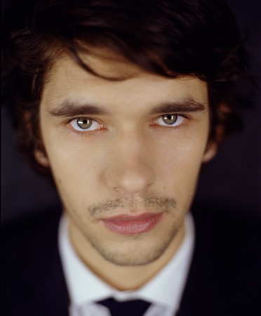 Ben Whishaw Fotoğrafı