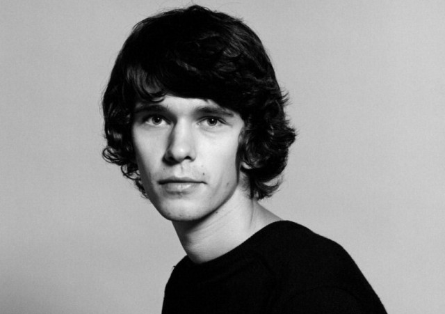 Ben Whishaw Fotoğrafı
