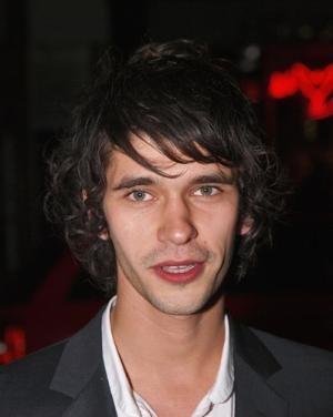 Ben Whishaw Fotoğrafı