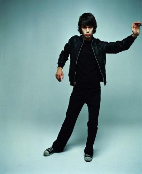 Ben Whishaw Fotoğrafı