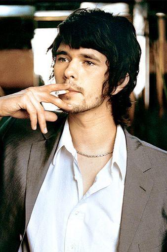 Ben Whishaw Fotoğrafı