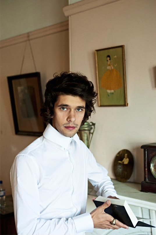 Ben Whishaw Fotoğrafı