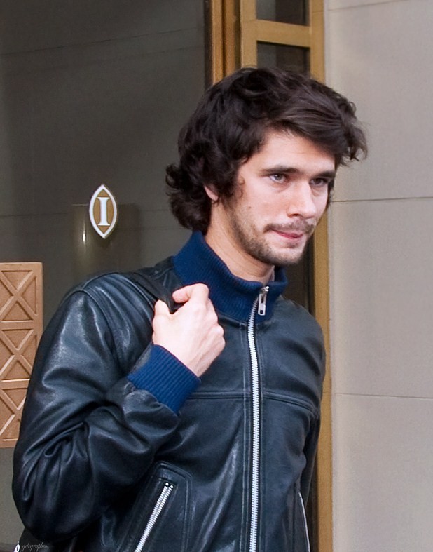 Ben Whishaw Fotoğrafı