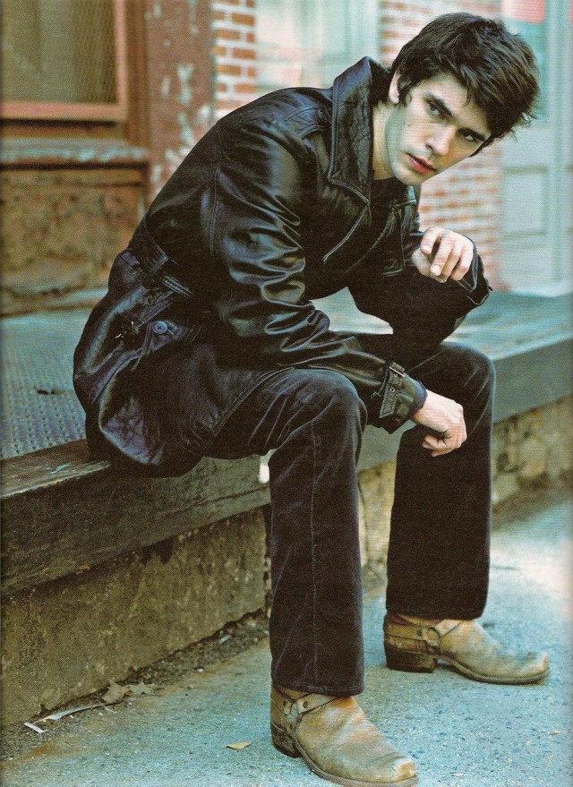 Ben Whishaw Fotoğrafı