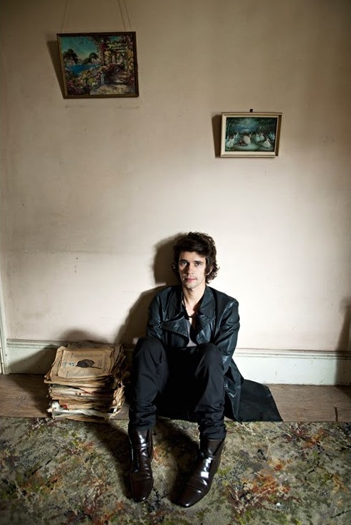 Ben Whishaw Fotoğrafı