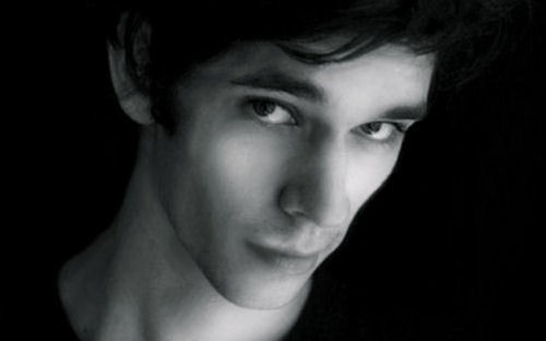 Ben Whishaw Fotoğrafı