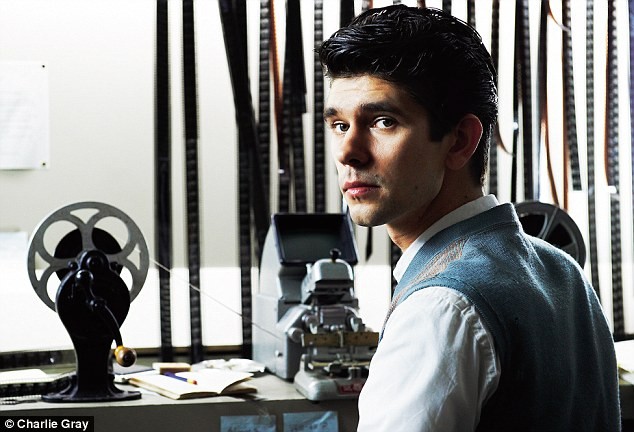 Ben Whishaw Fotoğrafı