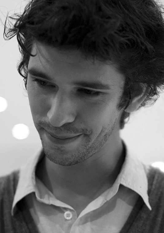 Ben Whishaw Fotoğrafı