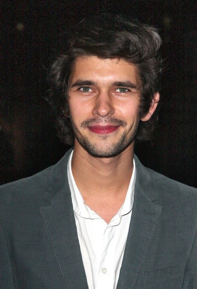Ben Whishaw Fotoğrafı