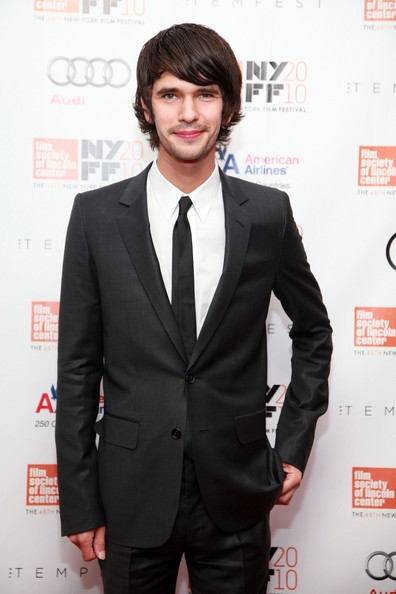 Ben Whishaw Fotoğrafı