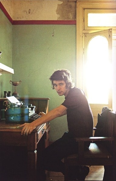 Ben Whishaw Fotoğrafı